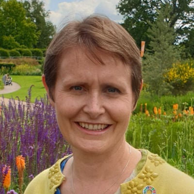Dr Meryl Batchelder, Corbridge Middle School Dr Meryl Batchelder, Corbridge Middle School